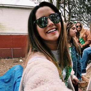 Meet your Posher, Makayla